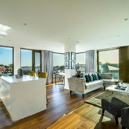 Skyview Retreat @ Ryedale House Apartment Йорк Екстериор снимка